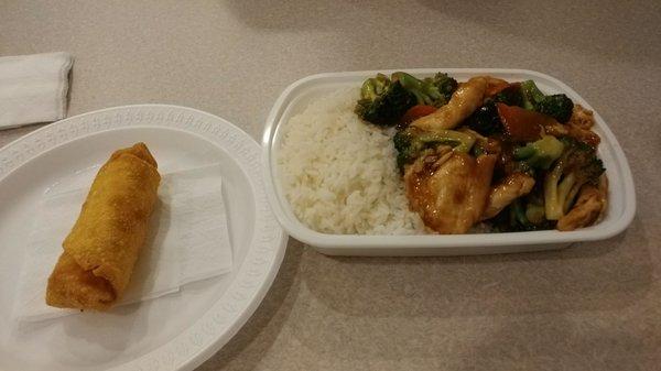 Chicken with broccoli and Egg roll