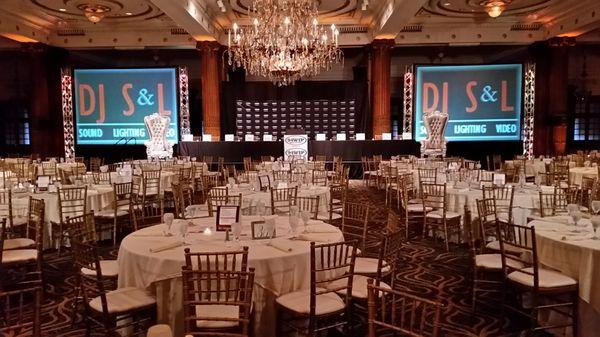 Dual screens and sound system at the Philly Sports Roast 2016