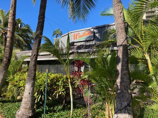 This place used to be a Tony Romas restaurant when I lived in Waikiki over 17 years ago