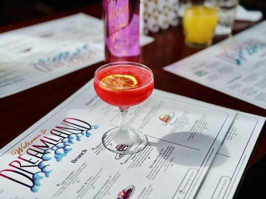 Dreamland Breakfast Martini  Gin, raspberry liqueur, lemon, raspberry marmalade