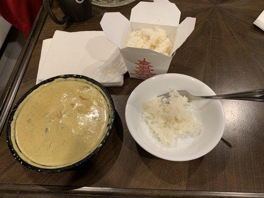 Yellow curry with chicken