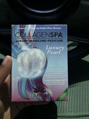 Gift with collagen pedicure