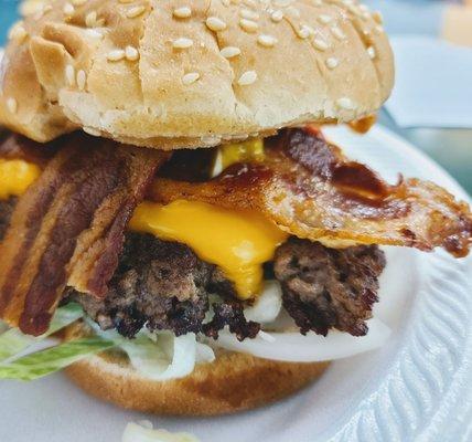 Bacon cheeseburger