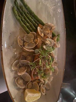 Amazingly tasty Salmon clams and asparagus