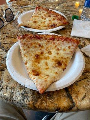 2 slice pizza lunch special