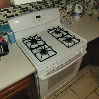 Oven wasn't get hot, problem fixed by changing heating element