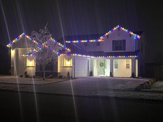 Classic tradition multi-colored Christmas lights in perfect repeating sequence. Thanks, Griswald Lights!