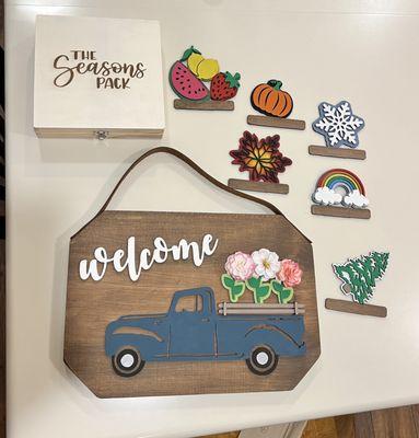 Truck welcome sign with seasons pack