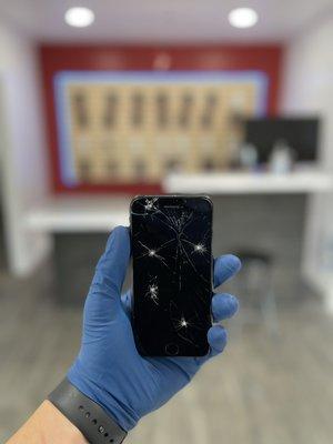 Come get your iPhone screen repaired in less than 30 minutes!