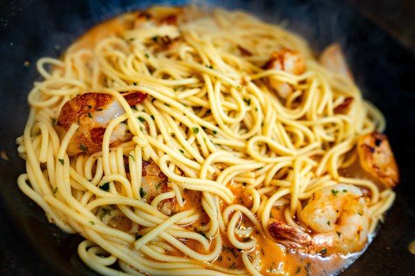 Shrimp Scampi over lingunini