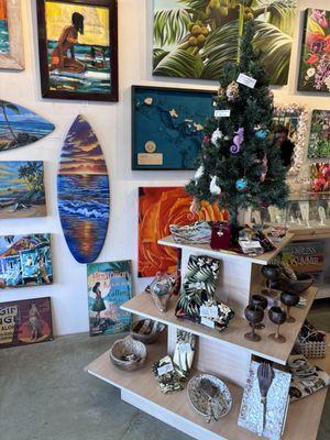 Artwork in all the ways! Wall art, jewelry, pottery, high end, affordable, all ranges of all things!