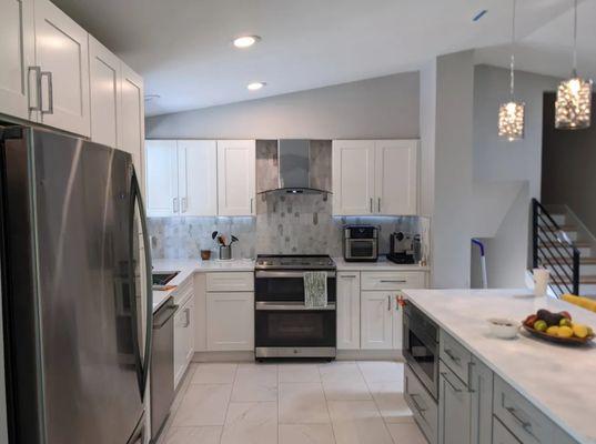 kitchen renos near me, kitchen reno near me, tiny kitchen remodel, kitchen renovation companies, small kitchen remodel