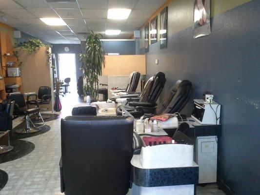 Tyna's Beauty Salon, Lido Faire Shopping Center, Newark, CA.