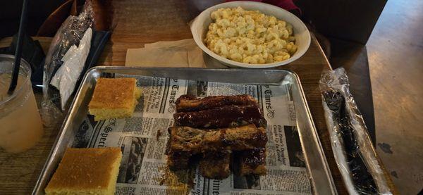 BBQ ribs and Mac & Cheese