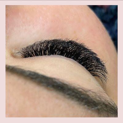 We love to get those inner corners! 100% coverage! Lashes by JinMi @missprisslashandbrow