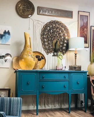 Midcentury and boho-chic decor and furniture.