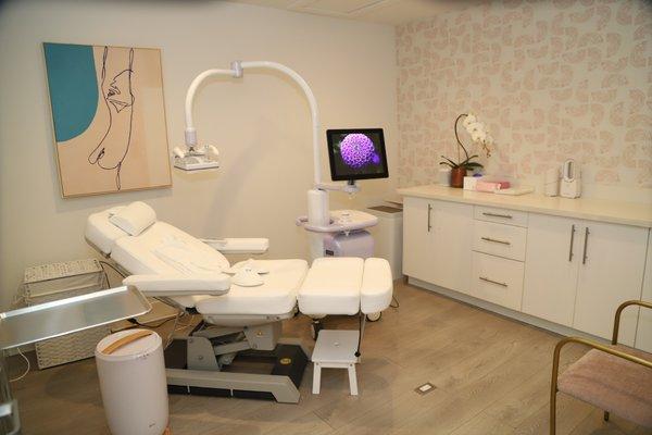 Our Spa-Inspired  Screening Rooms with our GE ABUS Ultrasound Screening device.