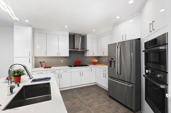 Modern kitchen in Pasadena