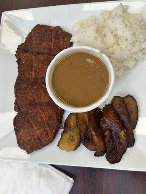 Steak with rice beans and sweet plantains