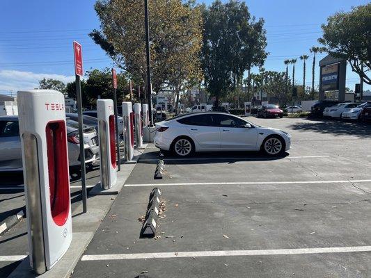 Superchargers, easily accessible from both sides