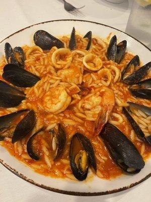 Pasta with shellfish