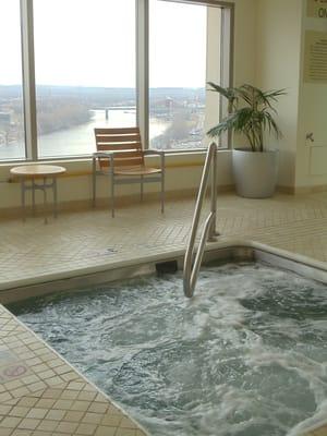 Relax in the whirlpool overlooking the Connecticut River