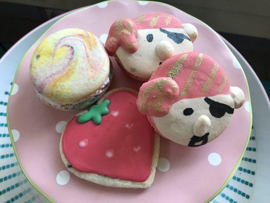 Adorable cookies and macarons