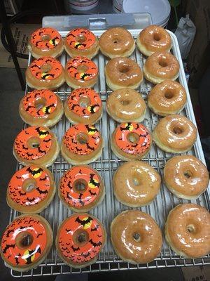 Halloween spirit at Apple Valley Donuts. Come get them while they're here. Good time to order some for your parties.