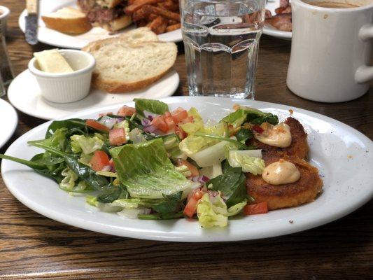 Crab cake salad