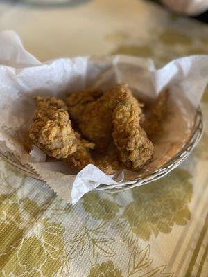 Fried chicken wings