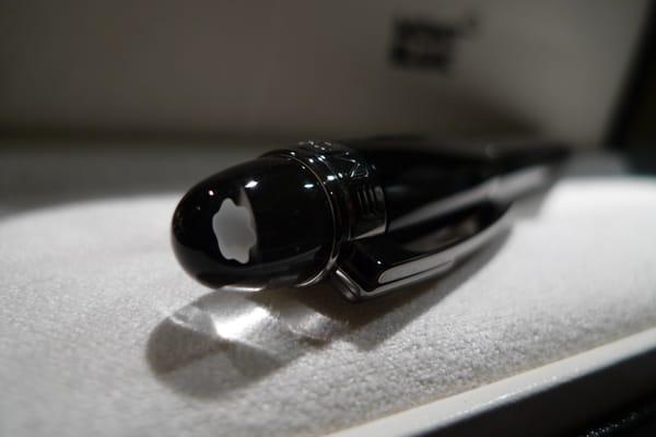 floating montblanc emblem