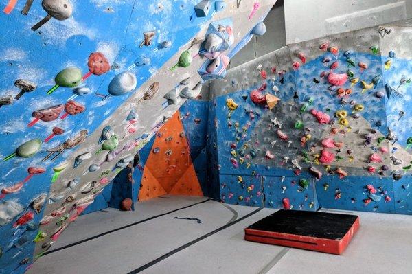 View of one of the bouldering areas