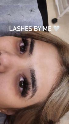 Volume lashes