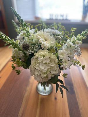 Front view of bouquet.