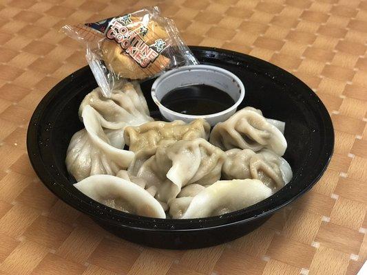 Steamed Dumplings (8) $5.45