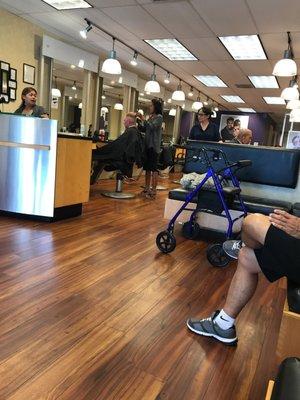 Checking in at Supercuts for a quick haircut in Hawaii. Let's see how they do.