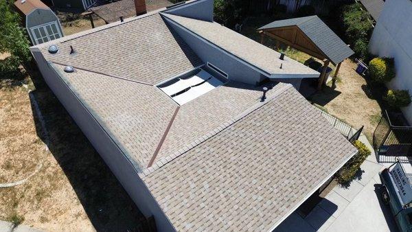 Owens Corning: 
Color: Amber
Product: title 24 cool roof