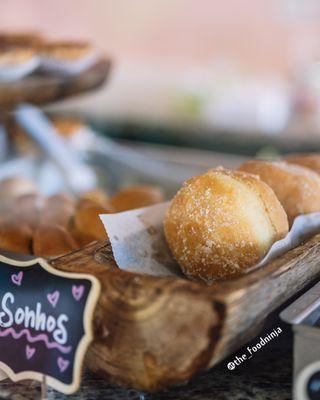 Sonhos (doughnuts)