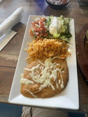 Sides that come with the molcajete