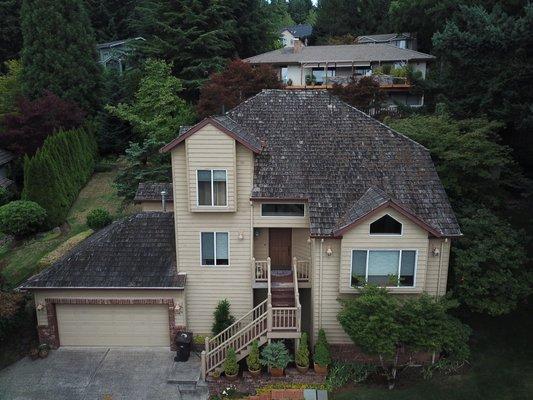 Cedar Shake roof in West Linn, OR (Before photo)