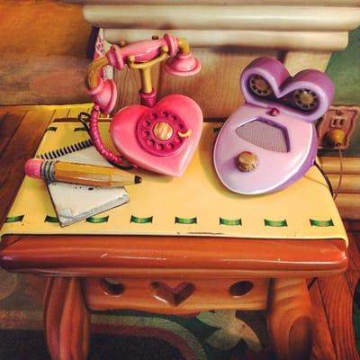 Minnie's telephone and answering machine