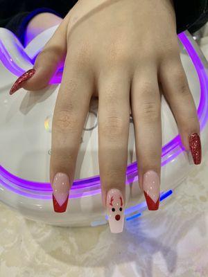 Present Nail Spa