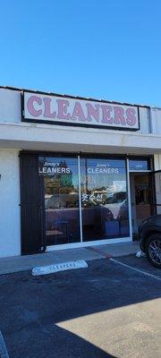 Jenny's Cleaners & Alterations