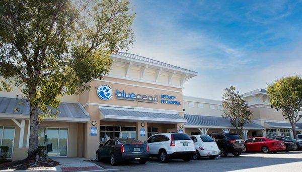 BluePearl Pet Hospital in Naples, FL exterior.