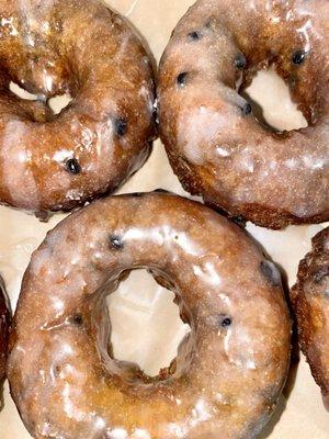 Blueberry donuts $2.25/ea - yum! These were hot & so crunchy. That wait line though...MUST have patience... :)