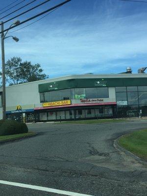 Fore Golf Entertainment of Westborough -- 153 Turnpike Road / Route 9, Westborough          Storefront