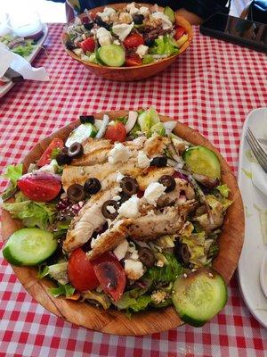 Mediterranean salad with grilled chicken