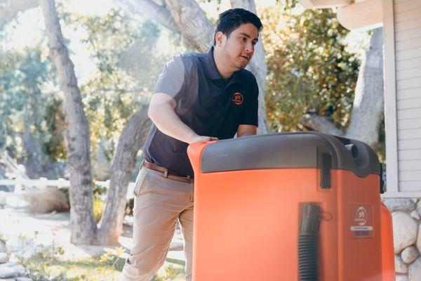 cleaning service agent of 911 Restoration of Fresno