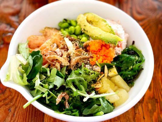 Salmon poke bowl