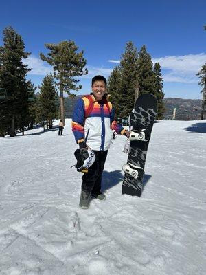 Day 1 of snowboarding ever at snow summit big bear peak! The value of the lesson is worth it!